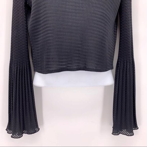 RARE Vivienne Tam Cropped Bell Sleeve Top Size 2 - Picture 3 of 7